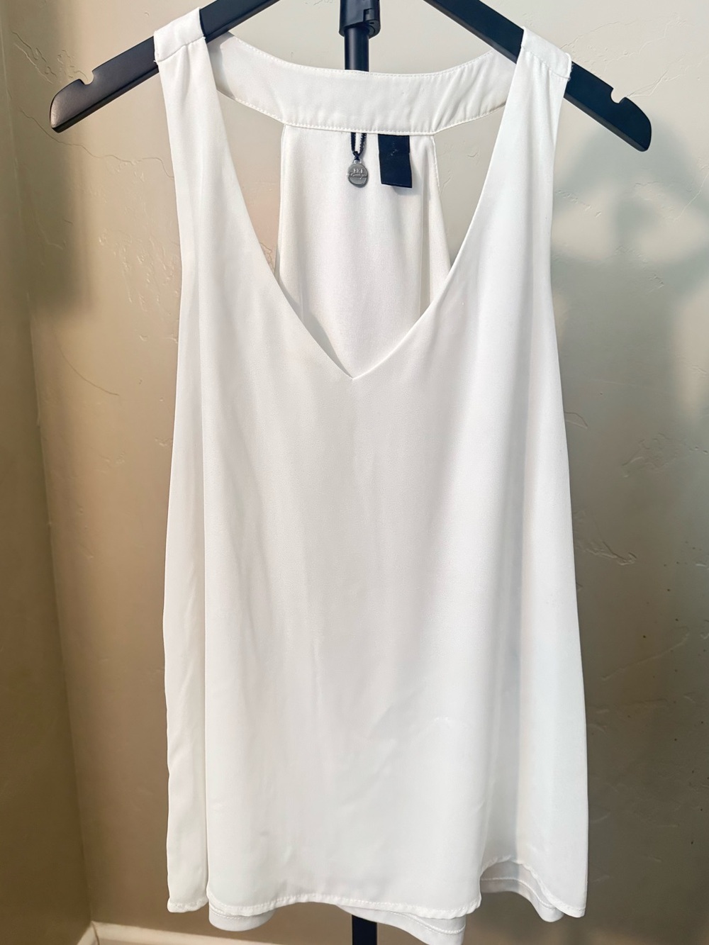 BKE Boutique White Sleeveless Beaded Side Panel V-Neck Blouse Medium